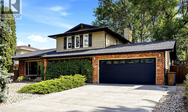 82 Lowry Place