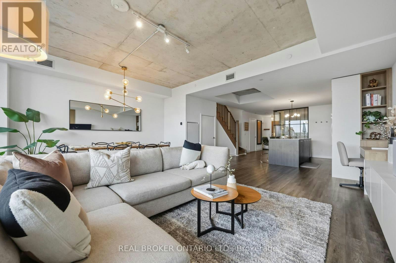 611-15 Baseball Place, Toronto, ON, M4M 0E6