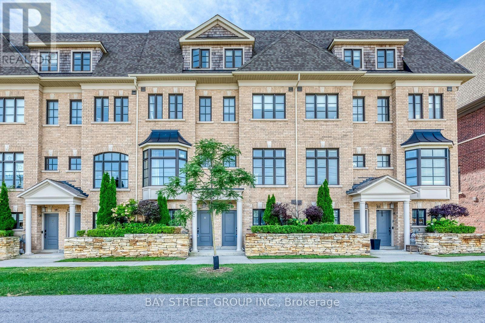 21-2172 Trafalgar Road, Oakville, ON, L6H 0N3