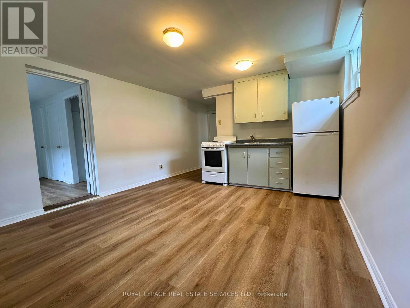 20 Park Boulevard, Toronto, ON, M8W 1G7 - 4