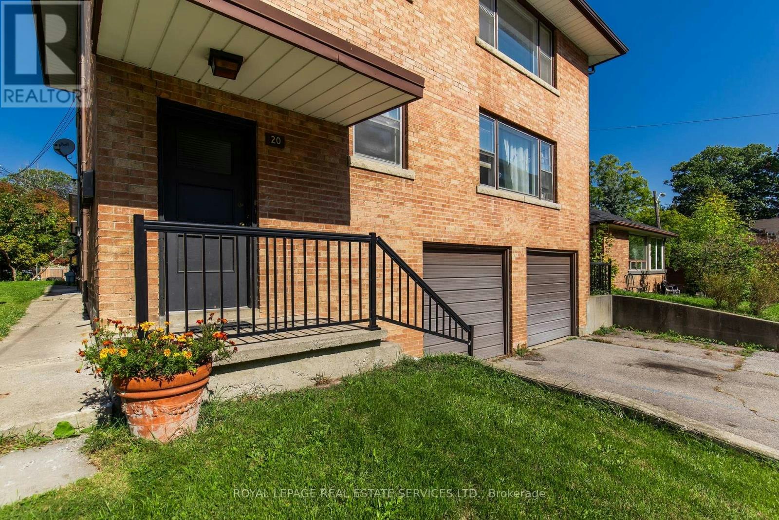 20 Park Boulevard, Toronto, ON, M8W 1G7 - 2