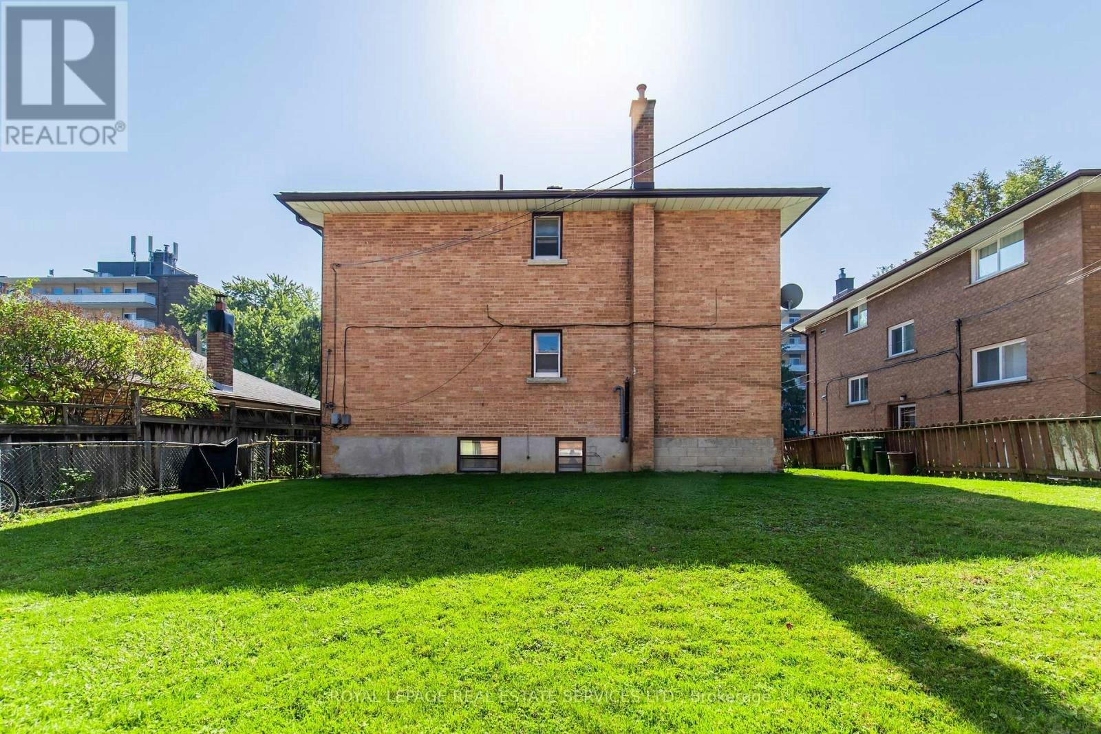20 Park Boulevard, Toronto, ON, M8W 1G7 - 4