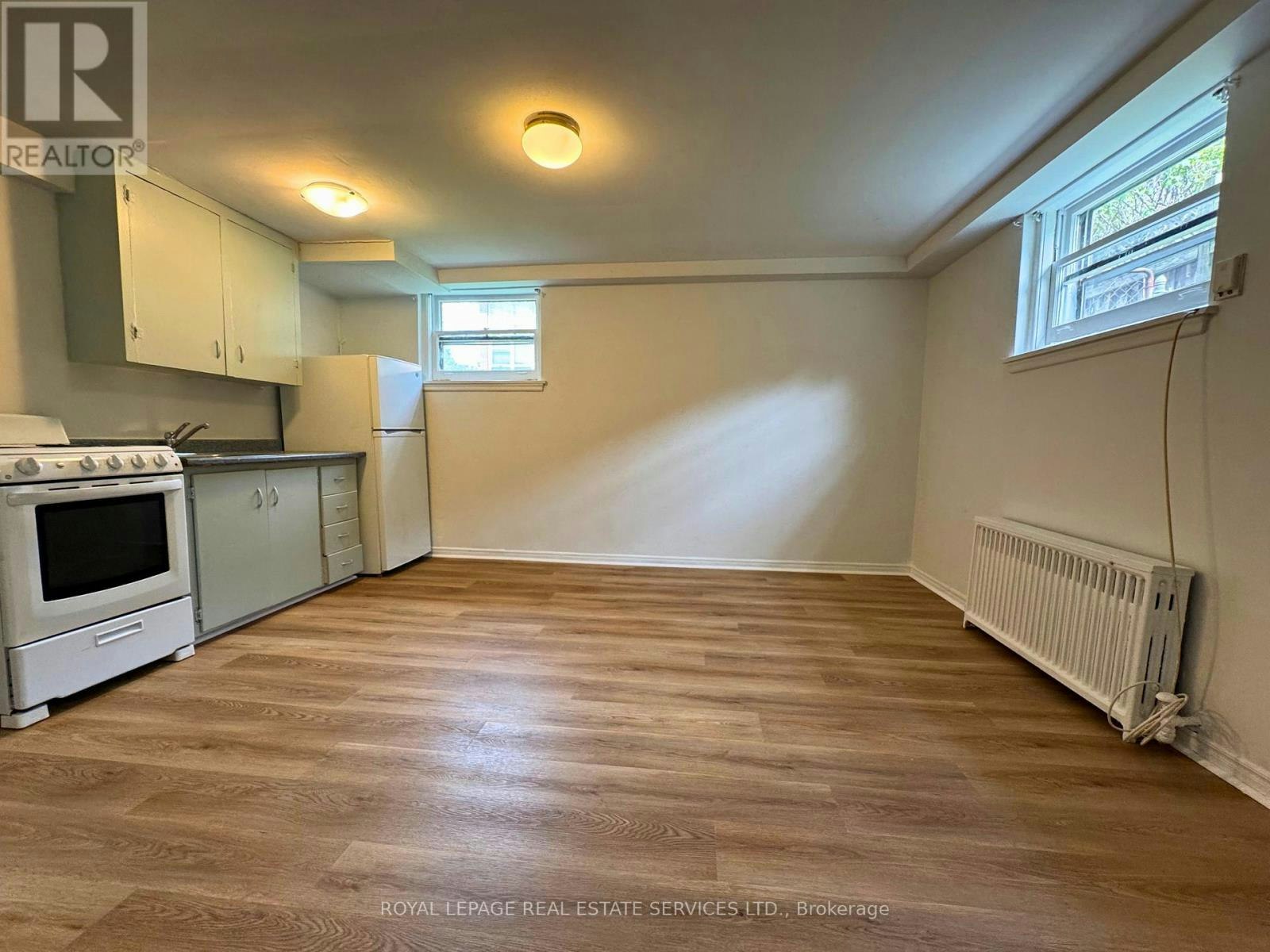 20 Park Boulevard, Toronto, ON, M8W 1G7 - 5