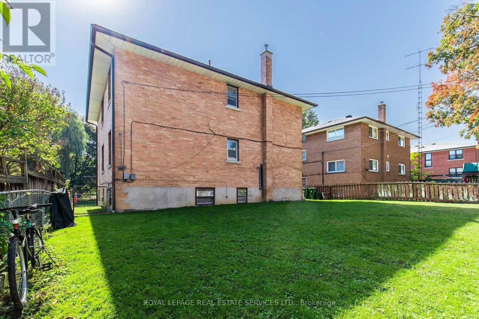 20 Park Boulevard, Toronto, ON, M8W 1G7 - 5