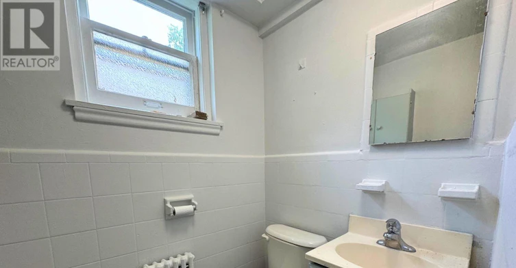20 Park Boulevard, Toronto, ON, M8W 1G7 - 10