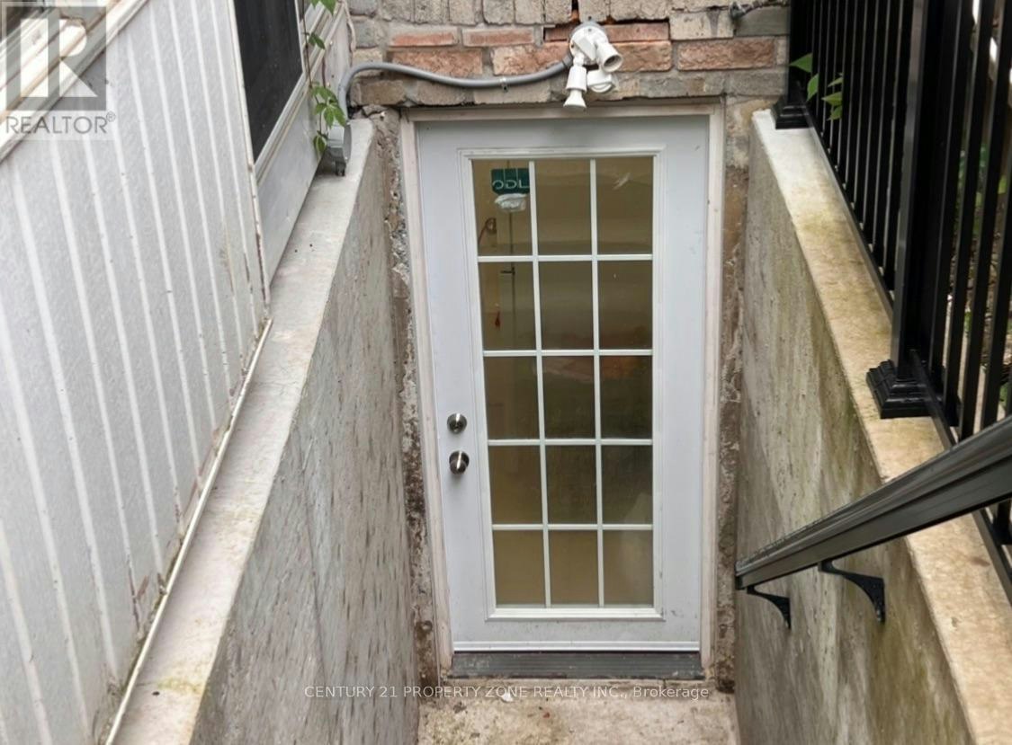 BASEMENT-6 Roehampton Crescent W, Brampton, ON, L6Y 2R4