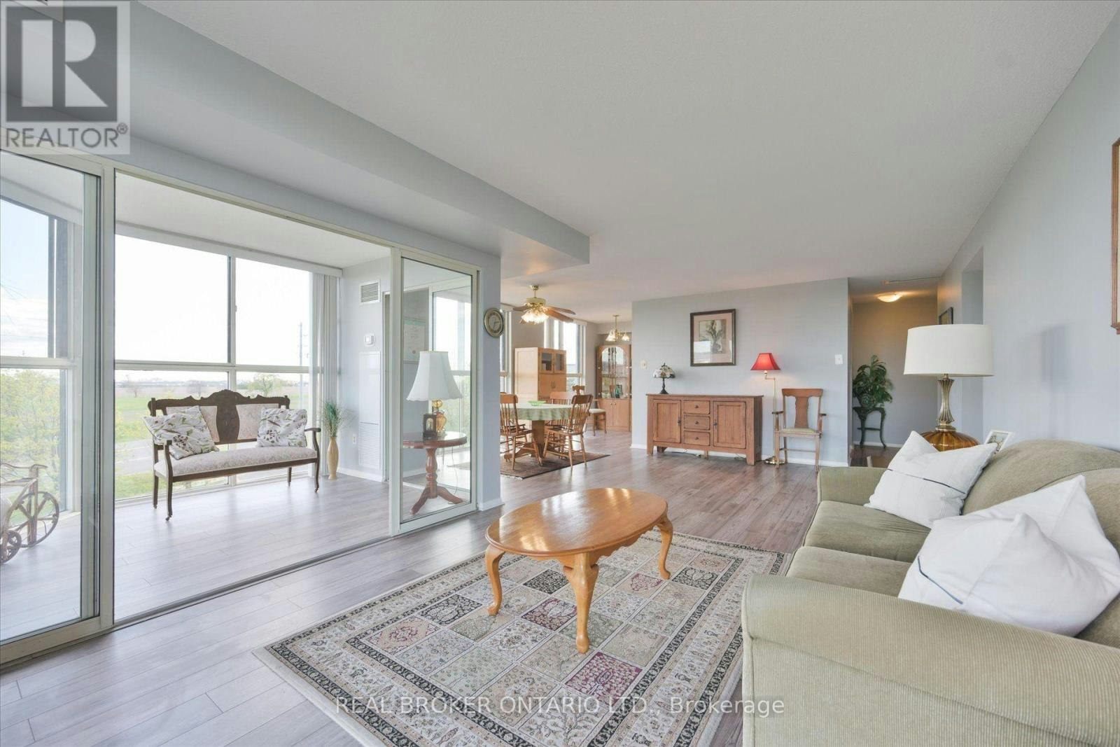 403-600 Rexdale Boulevard, Toronto, ON, M9W 6T4
