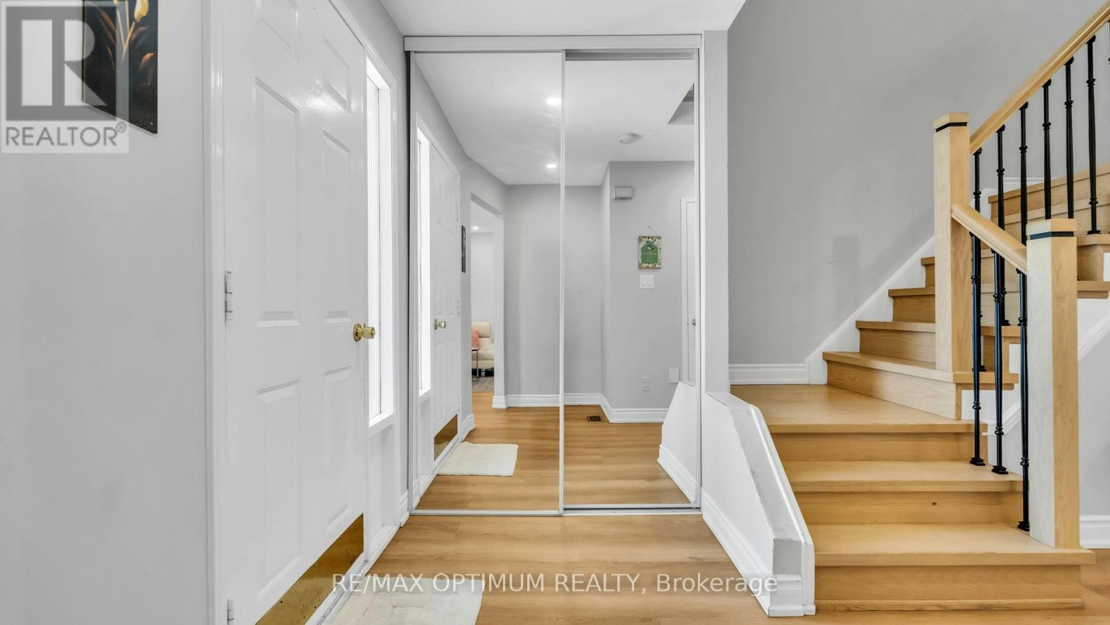362 Kingsbridge Garden Circle, Mississauga, ON, L5R 1K8 - 4