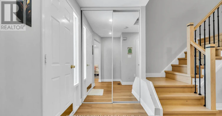 362 Kingsbridge Garden Circle, Mississauga, ON, L5R 1K8 - 4