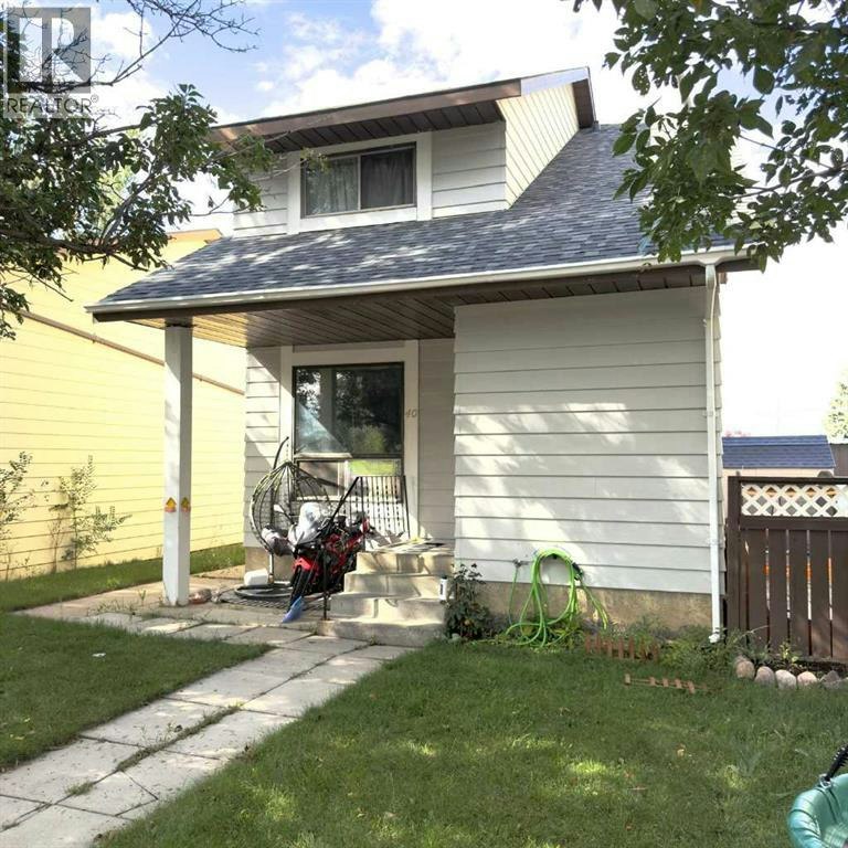 40 Ridge Crescent South, Medicine Hat, AB, T1B 2N8