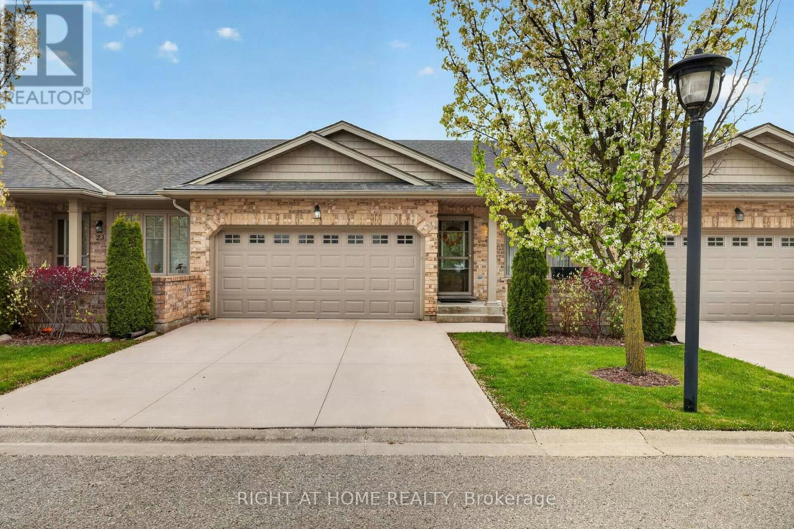 21-2100 Denview Avenue, London, ON, N6G 0J5