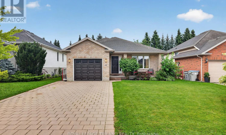 59 Queensway Drive