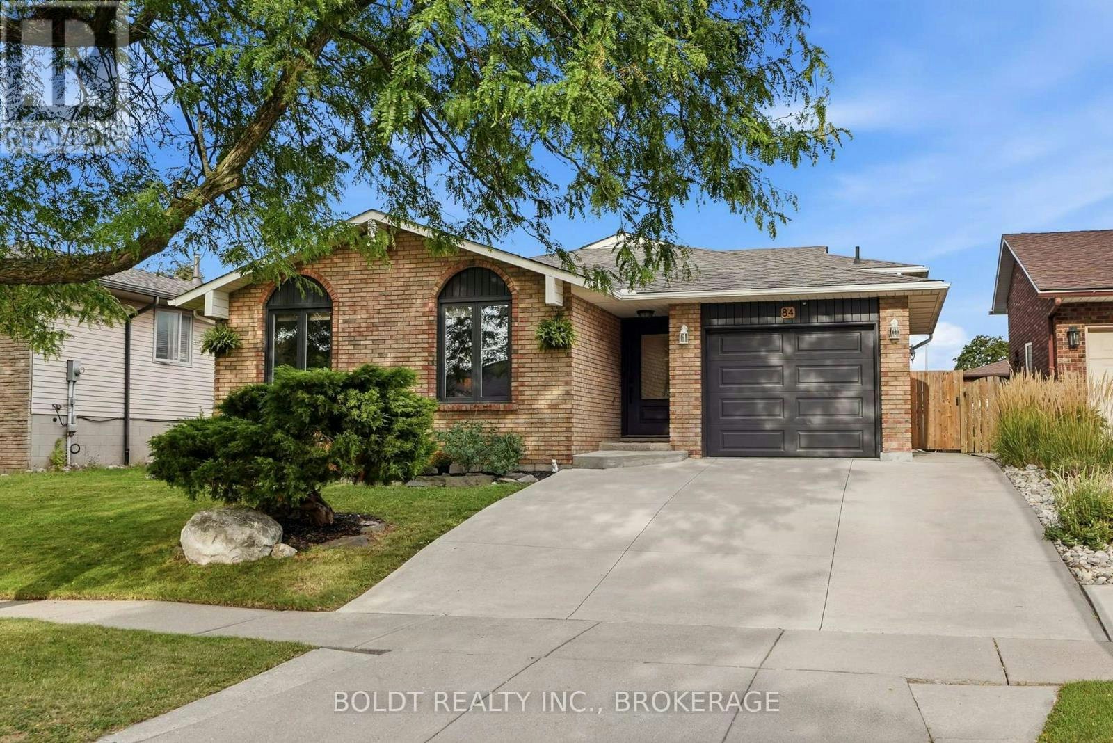 84 Allanbrook Street, Hamilton, ON, L8J 1R1