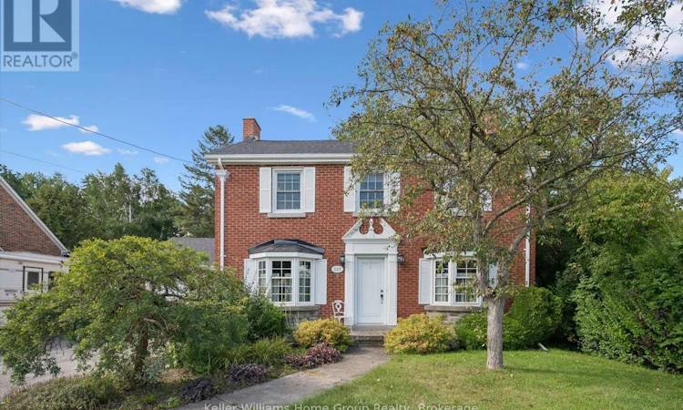 225 Elora Street