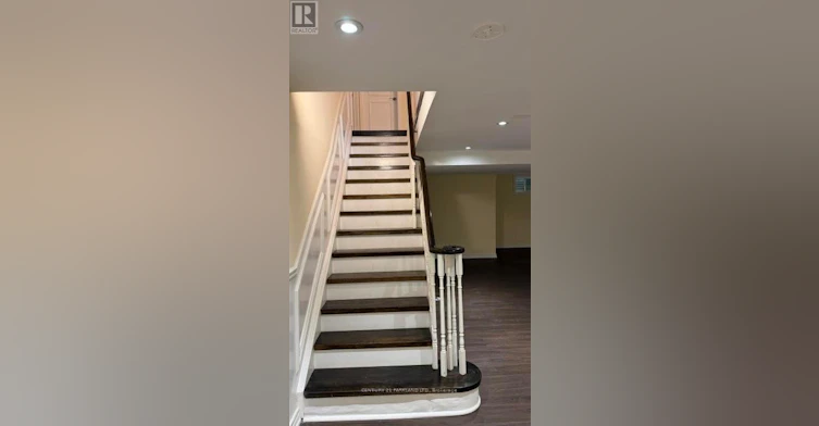 28 Pinnacle Road, Toronto, ON, M2L 2V8 - 34