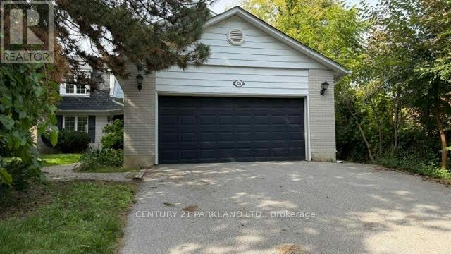28 Pinnacle Road, Toronto, ON, M2L 2V8