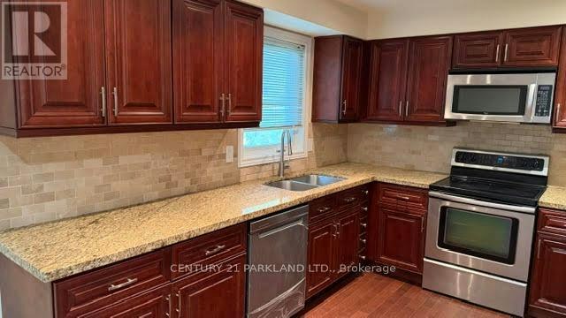 28 Pinnacle Road, Toronto, ON, M2L 2V8 - 12