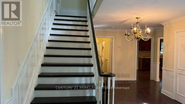 28 Pinnacle Road, Toronto, ON, M2L 2V8 - 6