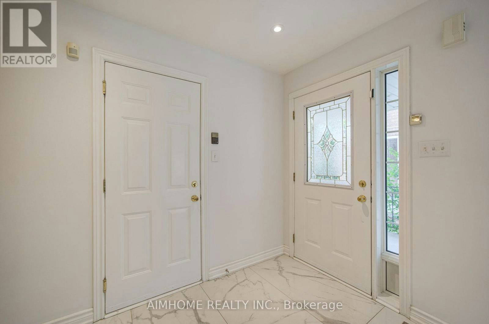 MAIN-28 Kiwi Crescent, Richmond Hill, ON, L4S 2H3 - 3