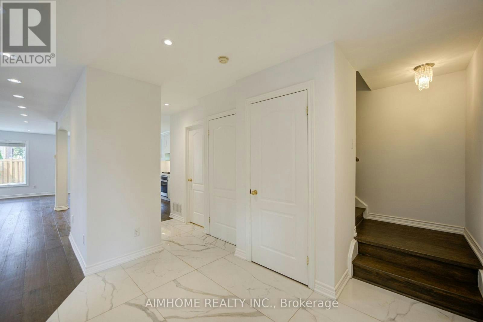 MAIN-28 Kiwi Crescent, Richmond Hill, ON, L4S 2H3 - 4