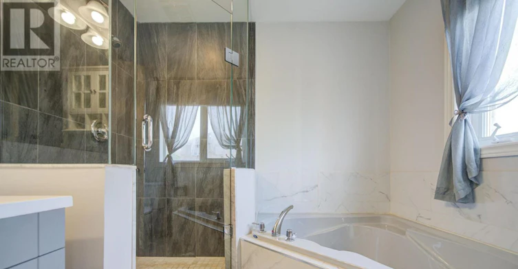 MAIN-28 Kiwi Crescent, Richmond Hill, ON, L4S 2H3 - 30
