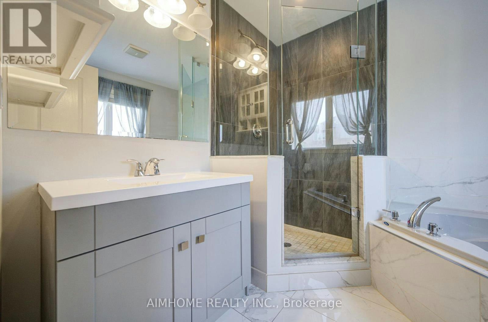 MAIN-28 Kiwi Crescent, Richmond Hill, ON, L4S 2H3 - 29