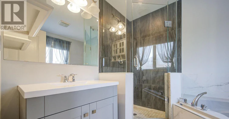 MAIN-28 Kiwi Crescent, Richmond Hill, ON, L4S 2H3 - 29