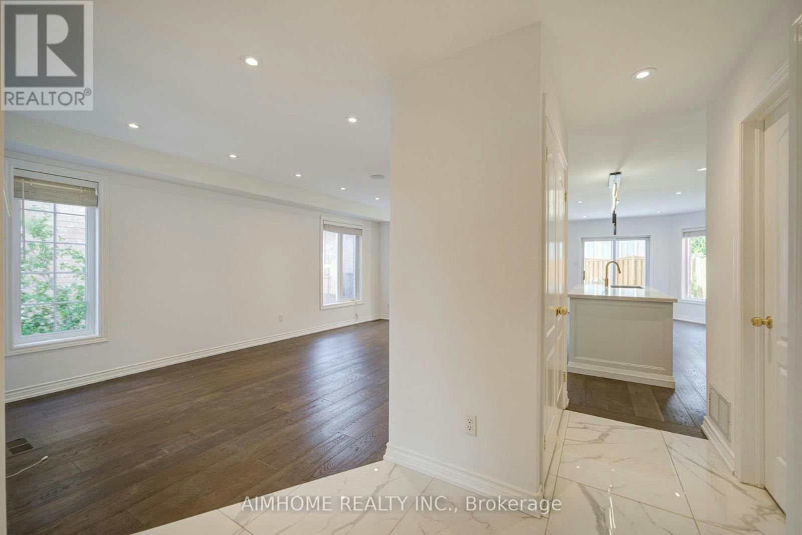 MAIN-28 Kiwi Crescent, Richmond Hill, ON, L4S 2H3 - 5