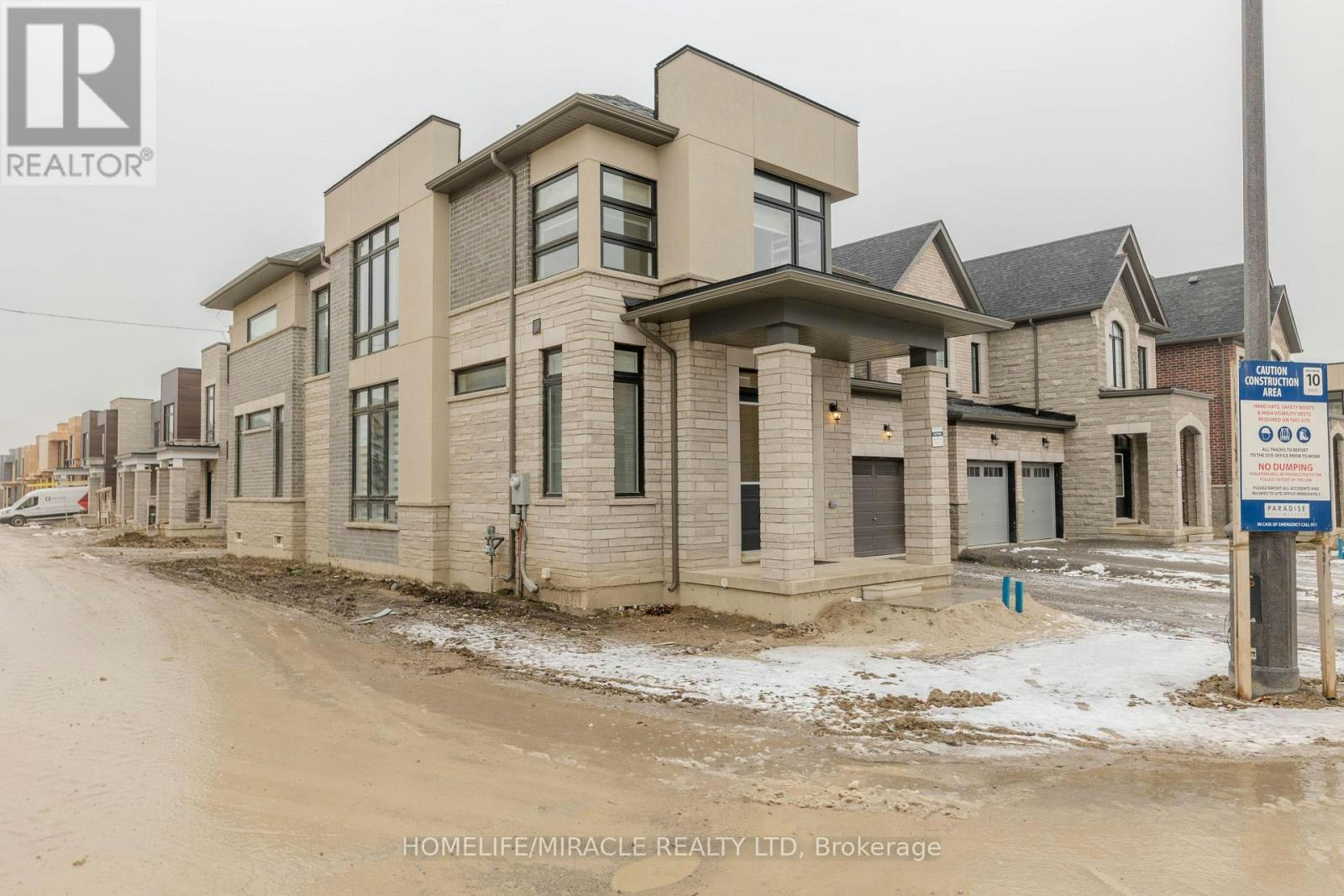 89 Halldorson Avenue, Aurora, ON, L4G 7Z4 - 2
