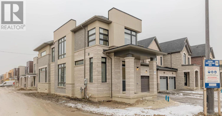 89 Halldorson Avenue, Aurora, ON, L4G 7Z4 - 2