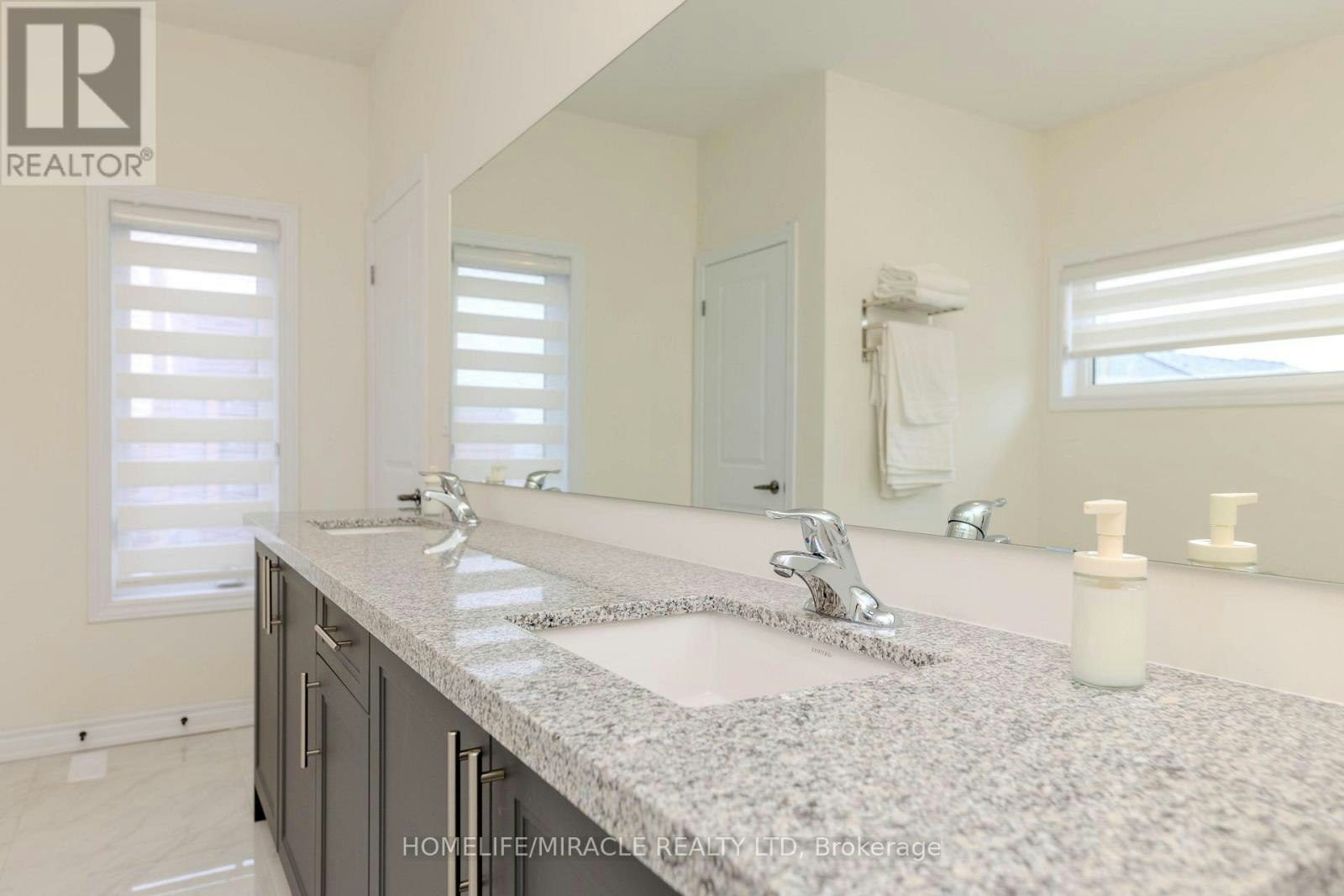89 Halldorson Avenue, Aurora, ON, L4G 7Z4 - 25