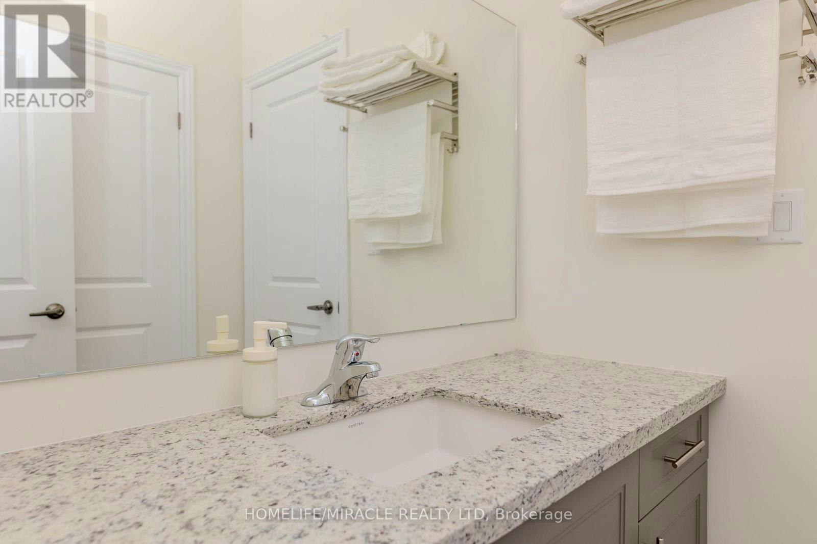 89 Halldorson Avenue, Aurora, ON, L4G 7Z4 - 33