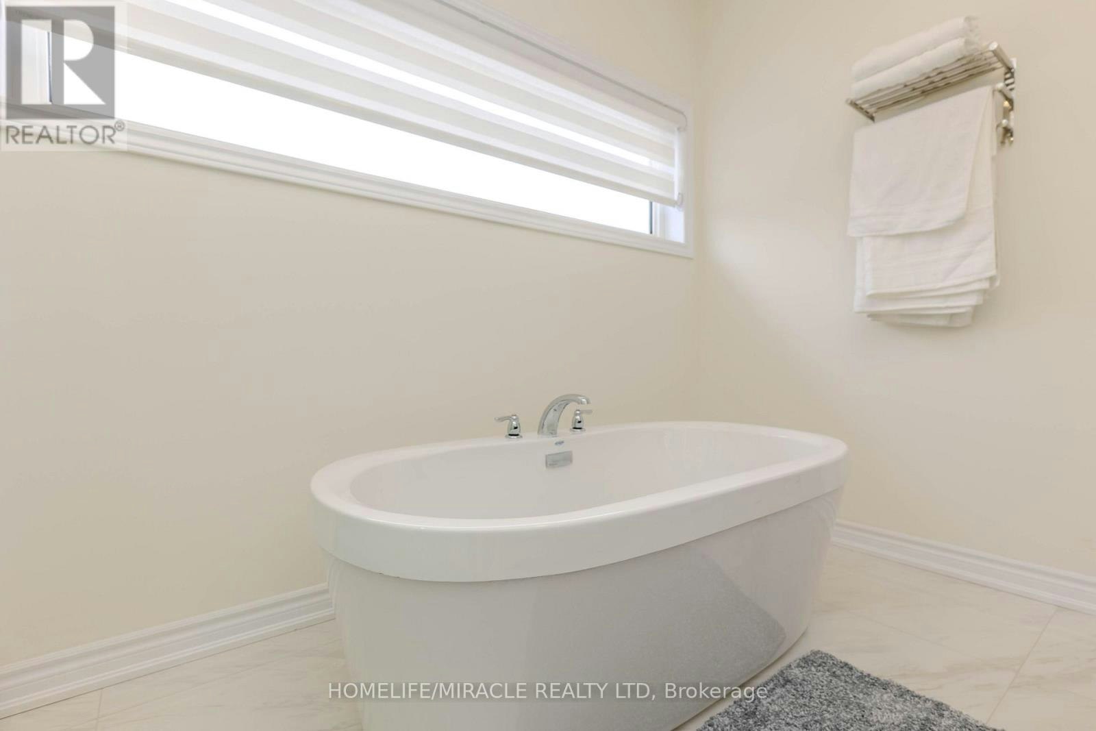 89 Halldorson Avenue, Aurora, ON, L4G 7Z4 - 24
