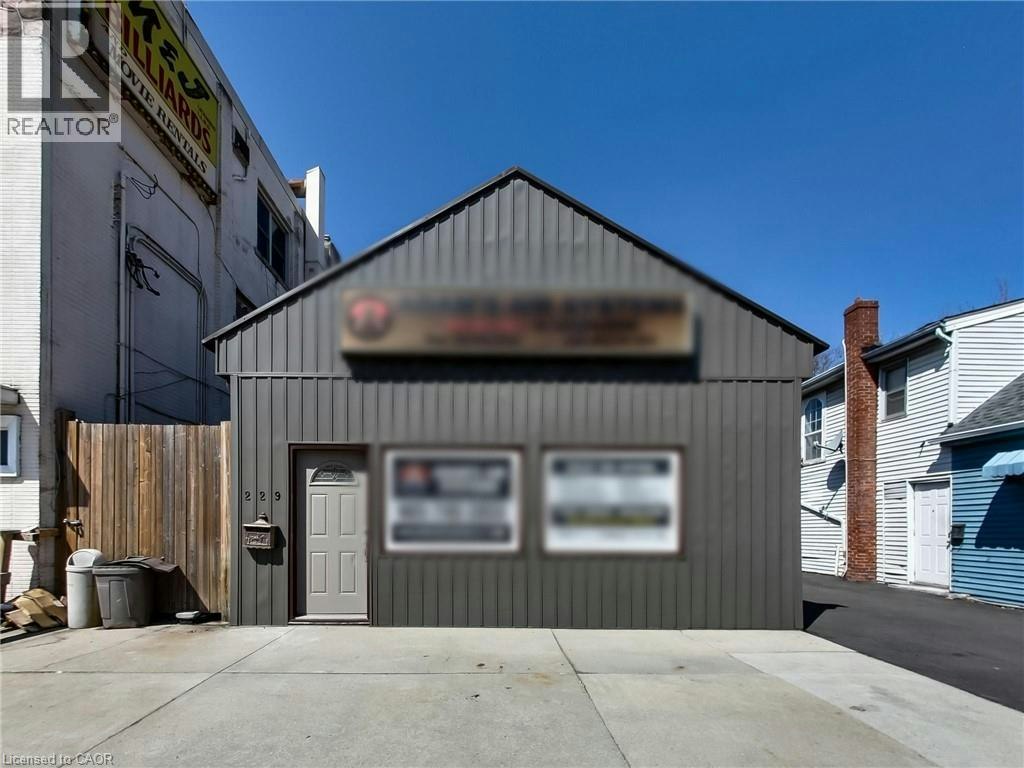 229 Parkdale Avenue N, Hamilton, ON, L8H 5X4