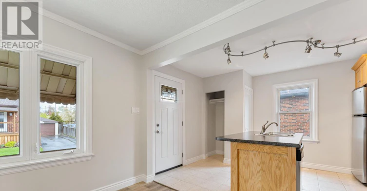 MAIN FLOOR-65 11th Street EAST, Hamilton, ON, L9A 3T3 - 4