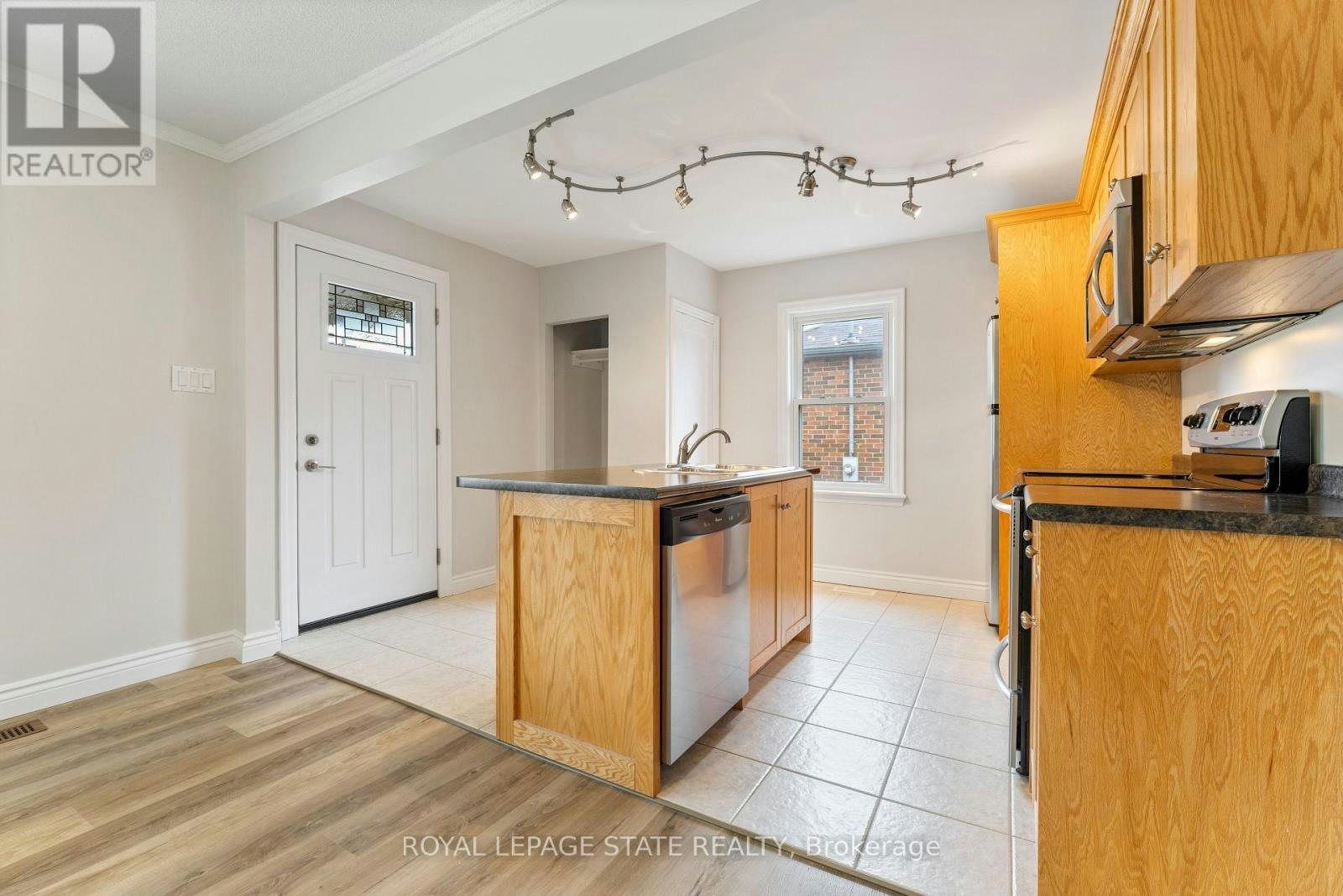 MAIN FLOOR-65 11th Street EAST, Hamilton, ON, L9A 3T3 - 6