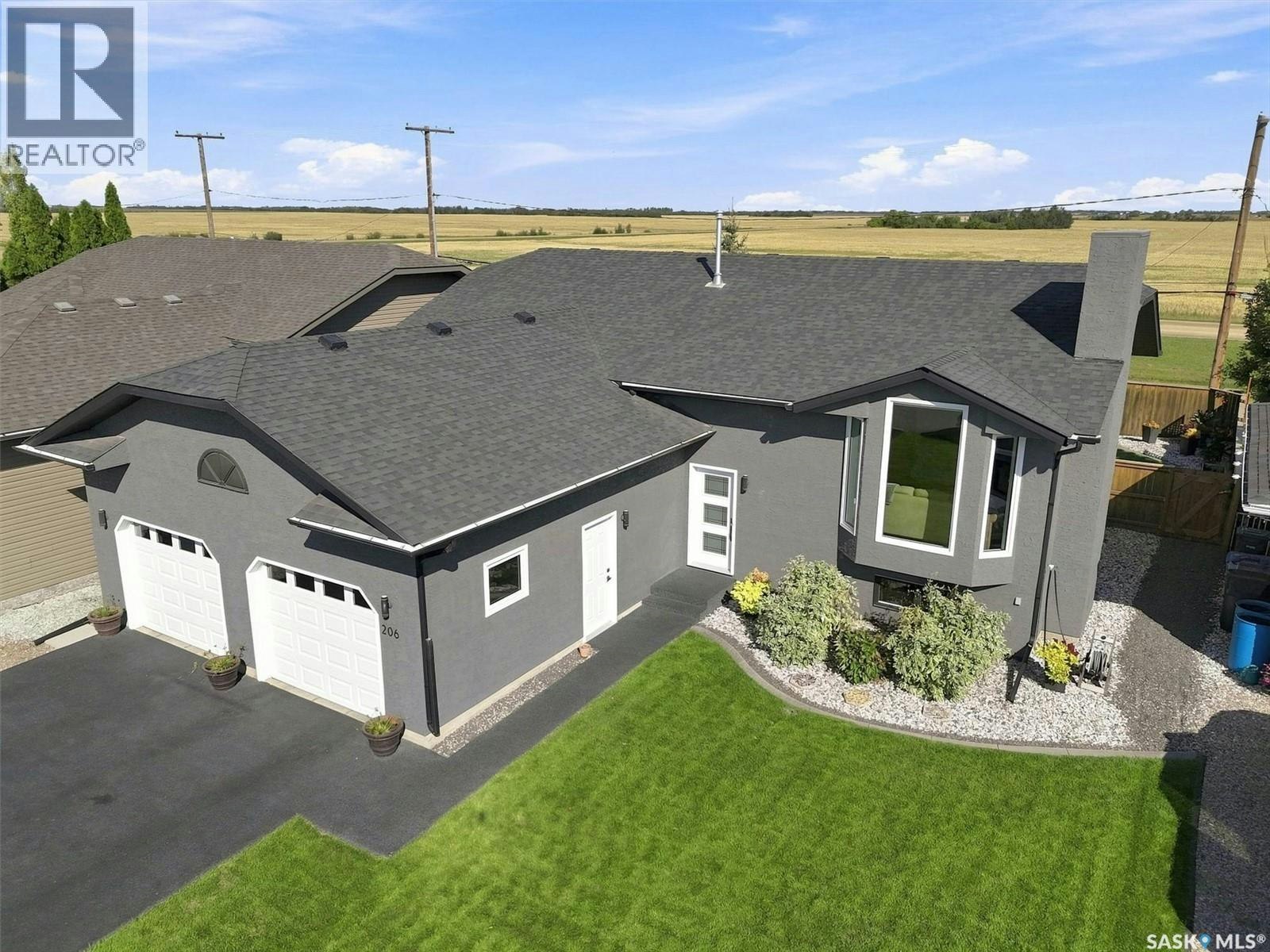 206 Victor Terrace, Dalmeny, SK, S0K 1E0