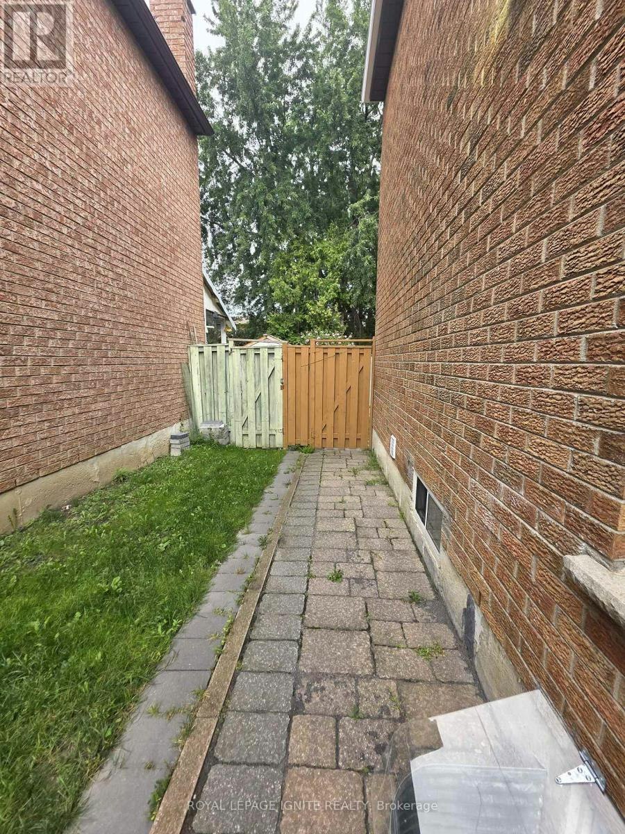 BSMT-66 Ashmore Crescent, Markham, ON, L3R 6V3 - 3