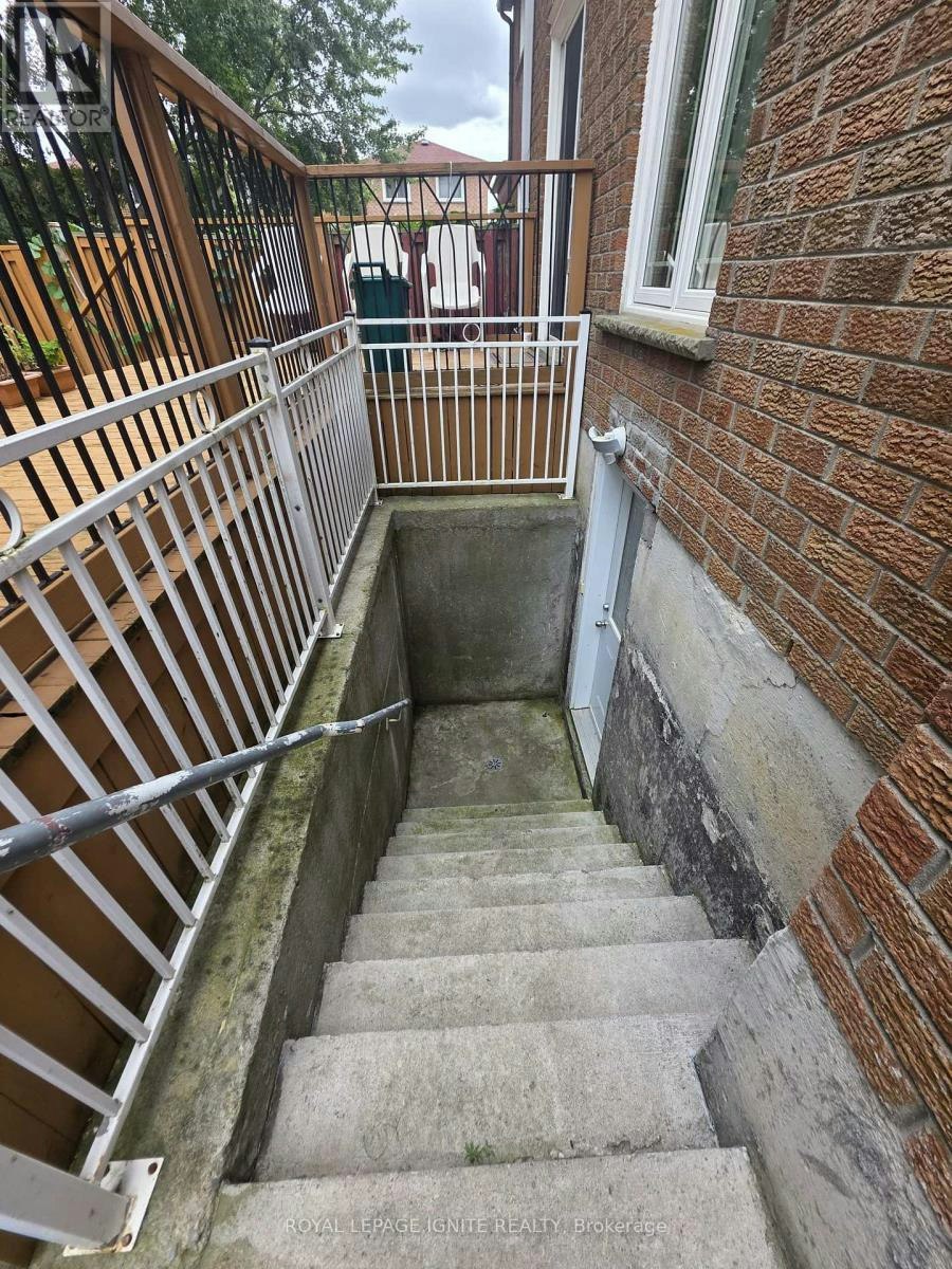 BSMT-66 Ashmore Crescent, Markham, ON, L3R 6V3 - 4