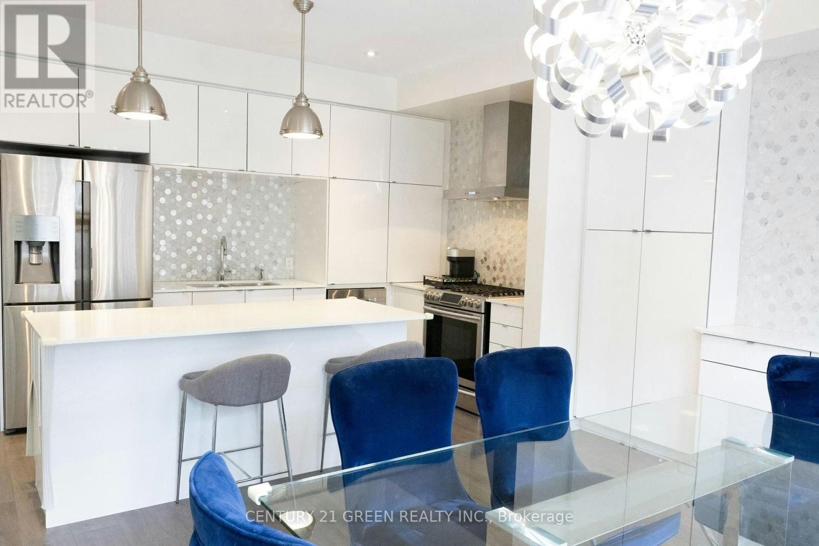 206 Huguenot Road, Oakville, ON, L6H 0L6 - 4