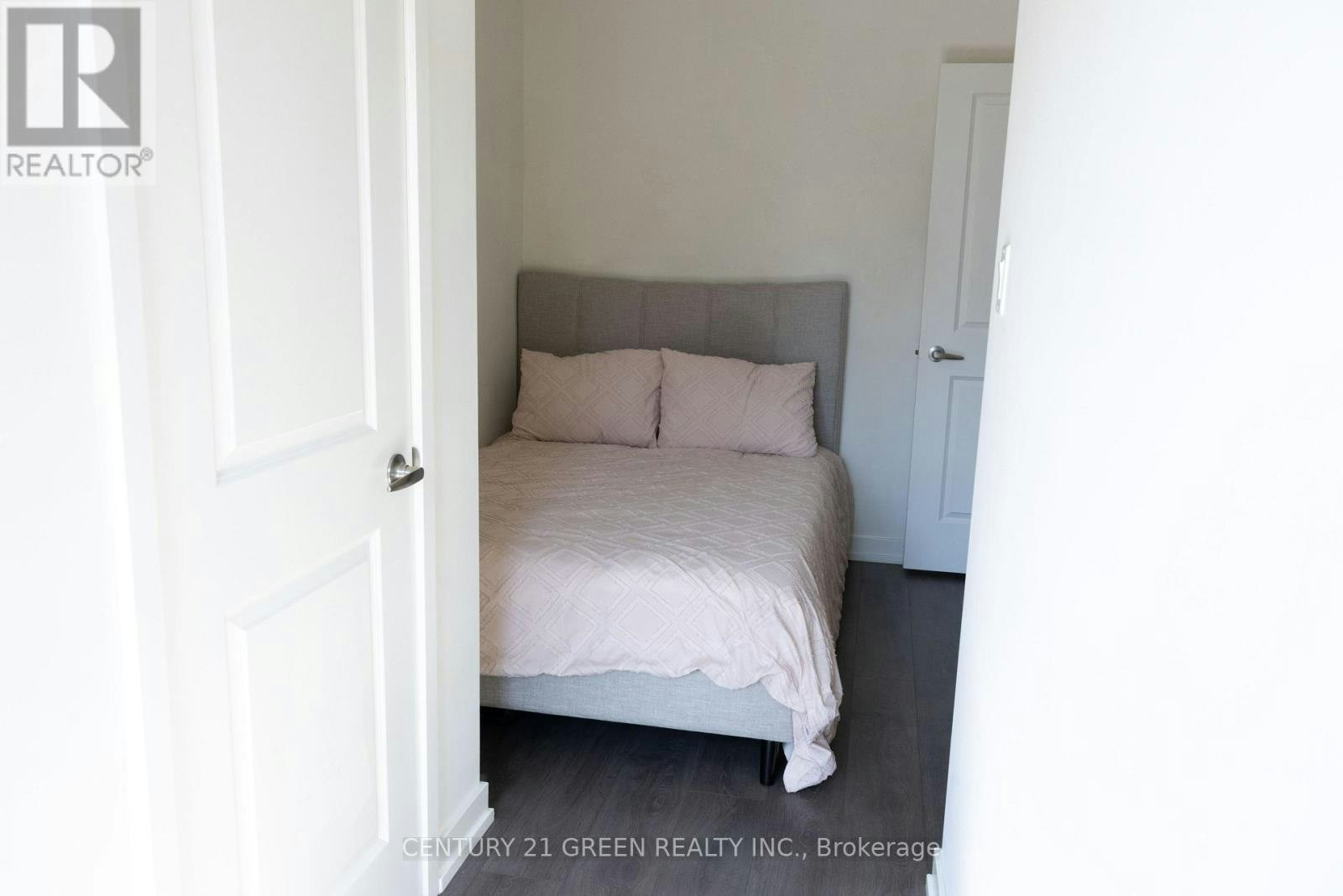 206 Huguenot Road, Oakville, ON, L6H 0L6 - 10