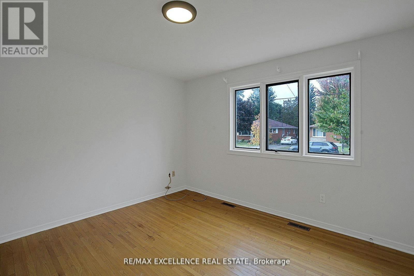 UPPER-1595 Borden Street, London, ON, N5W 2P9 - 12