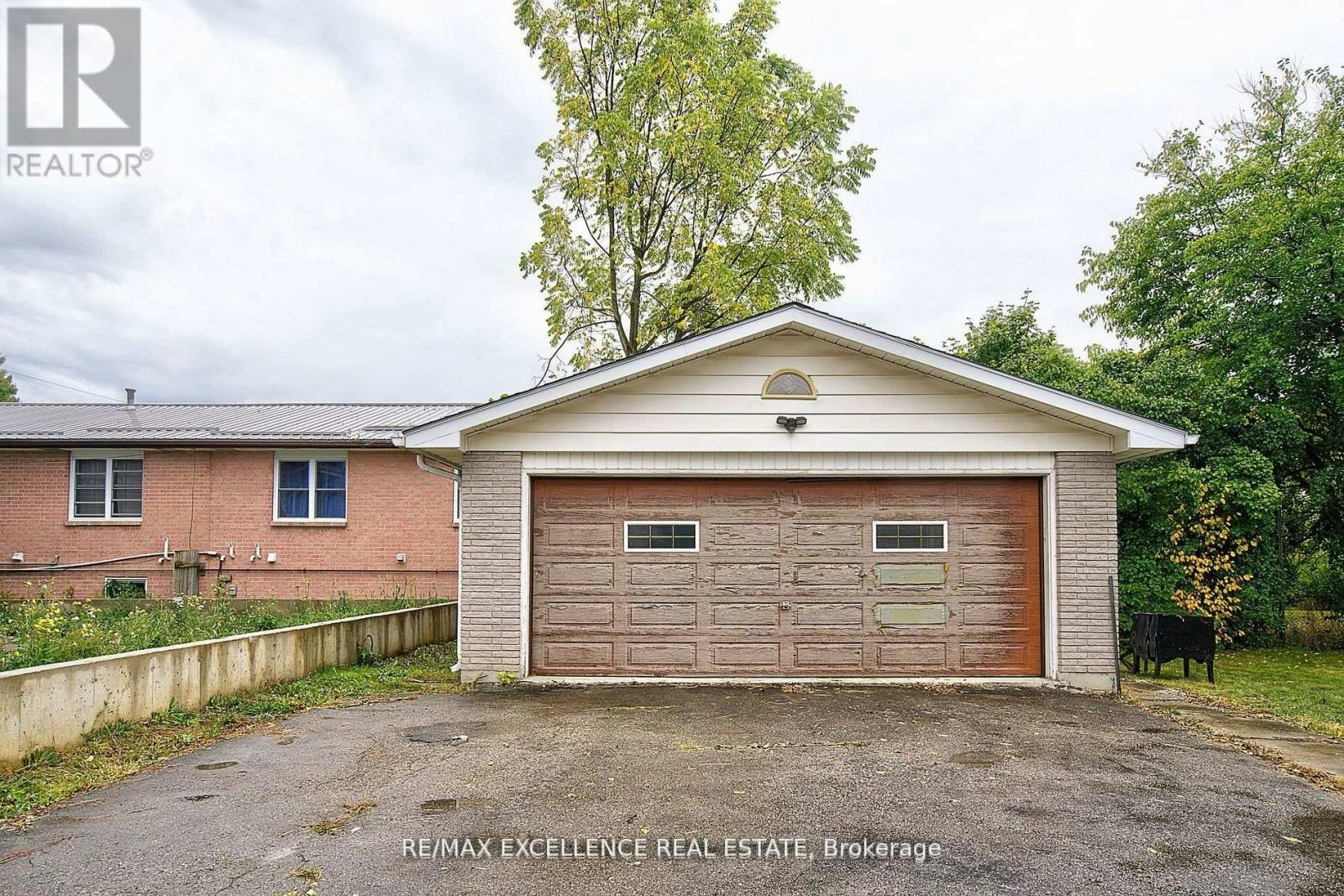UPPER-1595 Borden Street, London, ON, N5W 2P9 - 3