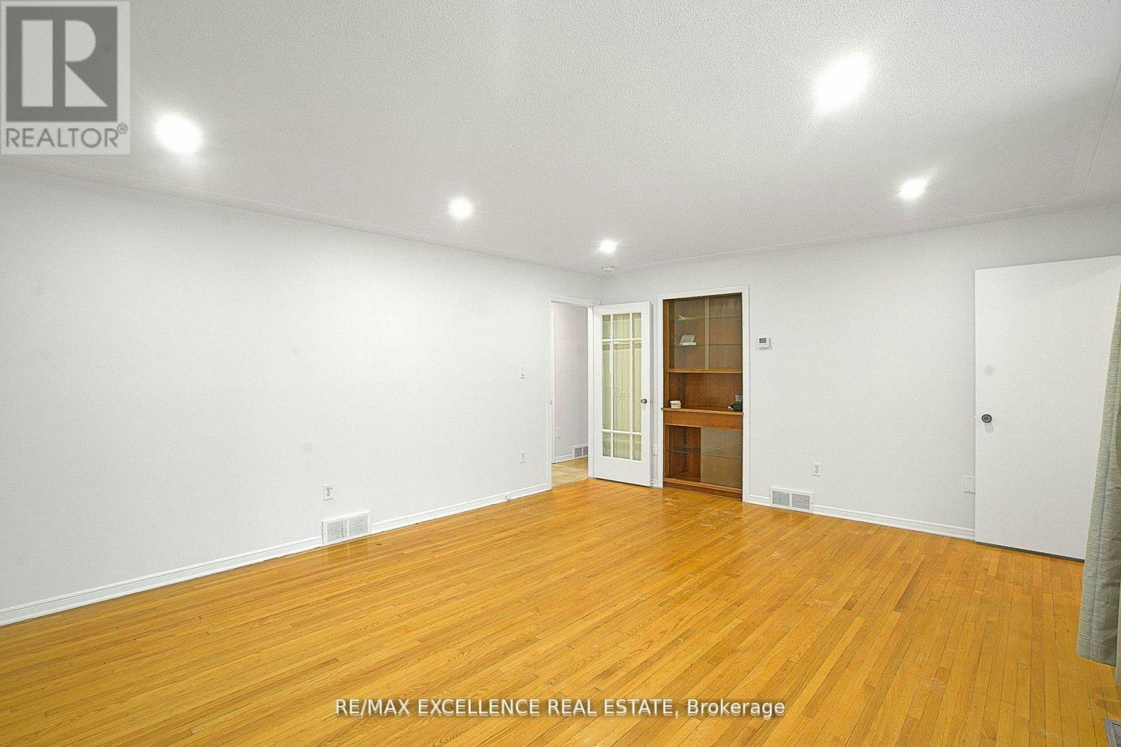 UPPER-1595 Borden Street, London, ON, N5W 2P9 - 8