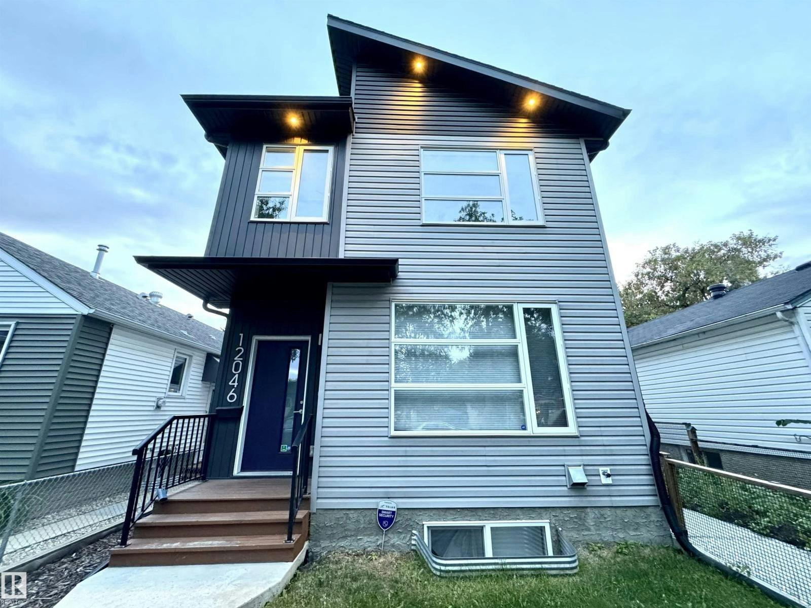 12046 89 Street NW, Edmonton, AB, T5B 3W1