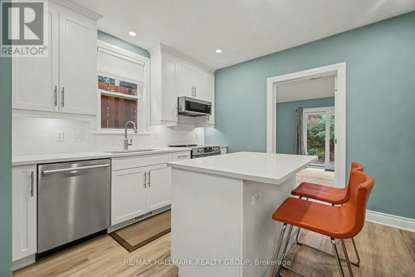 58 Concord Street N, Ottawa, ON, K1S 0Y6 - 9