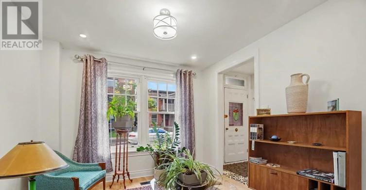 58 Concord Street N, Ottawa, ON, K1S 0Y6 - 4