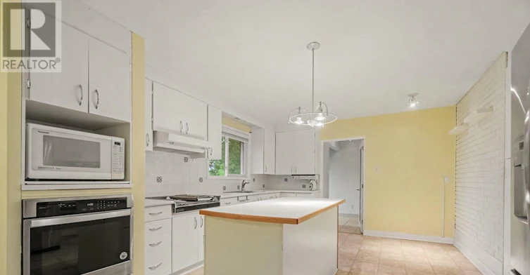 23 Elma Street, Ottawa, ON, K1T 3W8 - 5