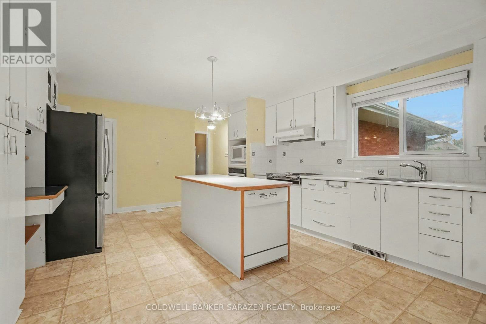 23 Elma Street, Ottawa, ON, K1T 3W8 - 4