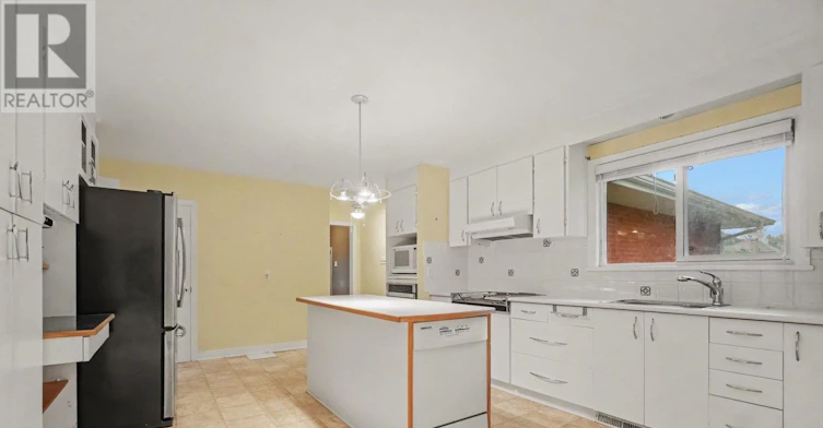 23 Elma Street, Ottawa, ON, K1T 3W8 - 4